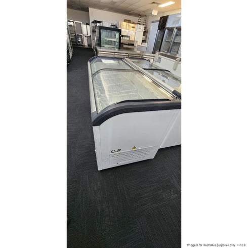 2NDs: Thermaster two glass sliding lids chest freezer with castors - ST545-QLD237