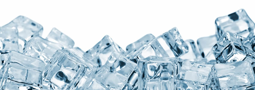 https://ozcoolers.com.au/cdn/shop/articles/header-ice-cubes_850x.jpg?v=1523429576